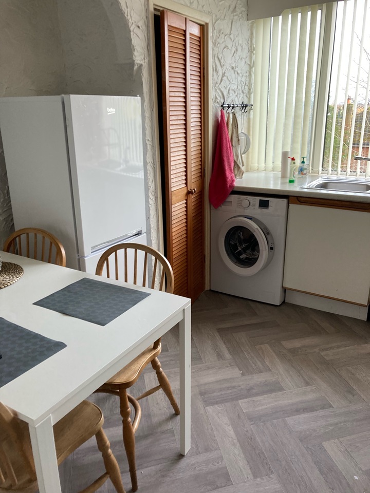 Cheadle Hulme, Cheadle 2 Bed Flat, Sagar Lodge, SK8 To Rent Now for