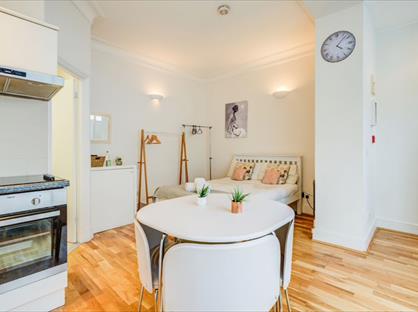 Studio Flat, Danbury Street, N1