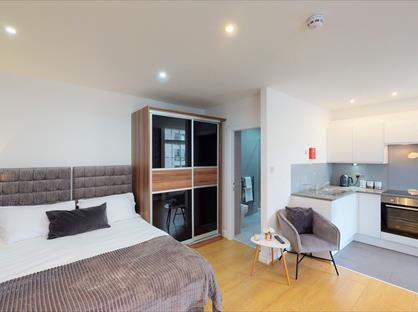 Studio Flat, Trueman Street, L2