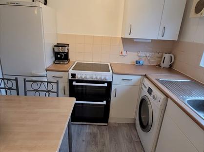 1 Bed Flat, Bateman Close, IG11