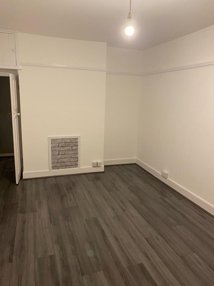 WestcliffOnSea Studio Flat, Carlton Avenue, SS0 To Rent Now for £