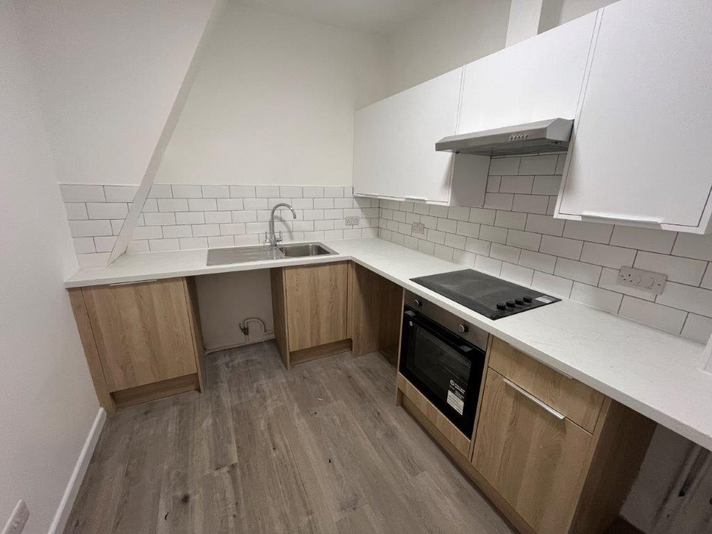 Bournemouth 1 Bed Flat, Sea Road, BH5 To Rent Now for £