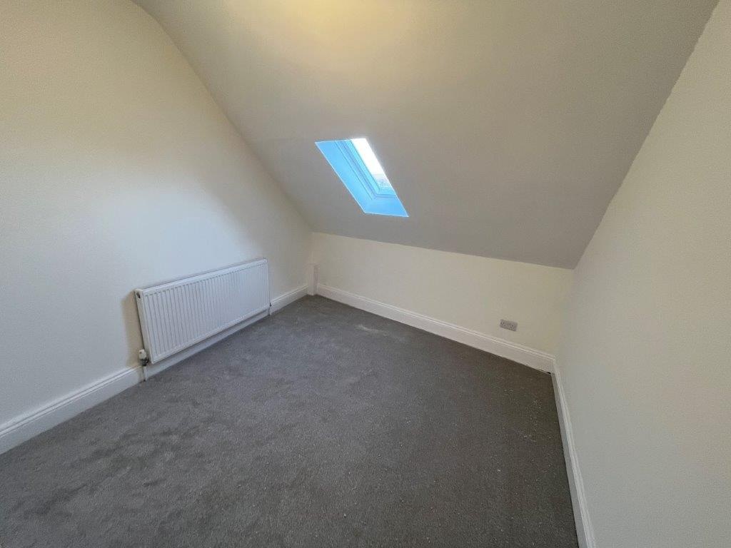 Bournemouth 1 Bed Flat, Sea Road, BH5 To Rent Now for £