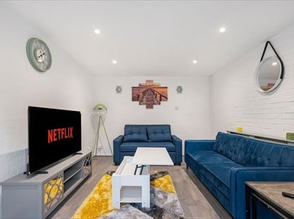 3 Bed Terraced House, Crosse Courts, SS15