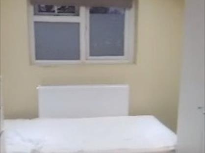 Studio Flat, Brecon Close, CR4