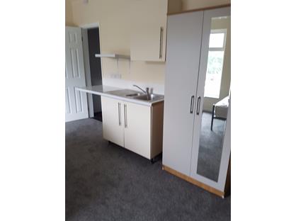 Studio Flat, Wellington Road, WV14
