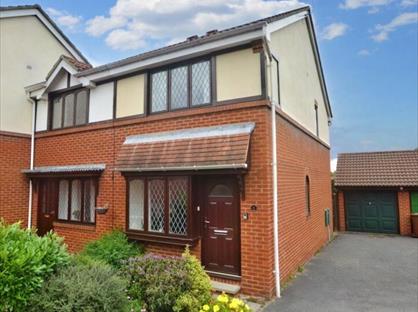 2 Bed End Terrace, Hopefield Mews, LS26