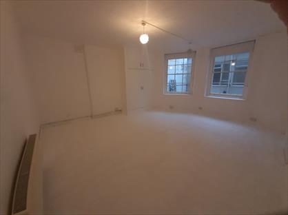 1 Bed Flat, Eccleston Square, SW1V