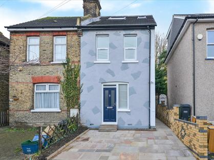 3 Bed Semi-Detached House, Chelsham Road, CR2