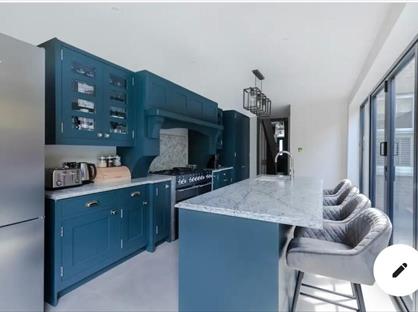 Room in a Shared House, Percy Road, W12