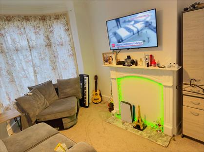 3 Bed Terraced House, Hilcot Road, RG30