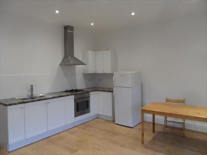 2 Bed Flat, Reddish, SK5