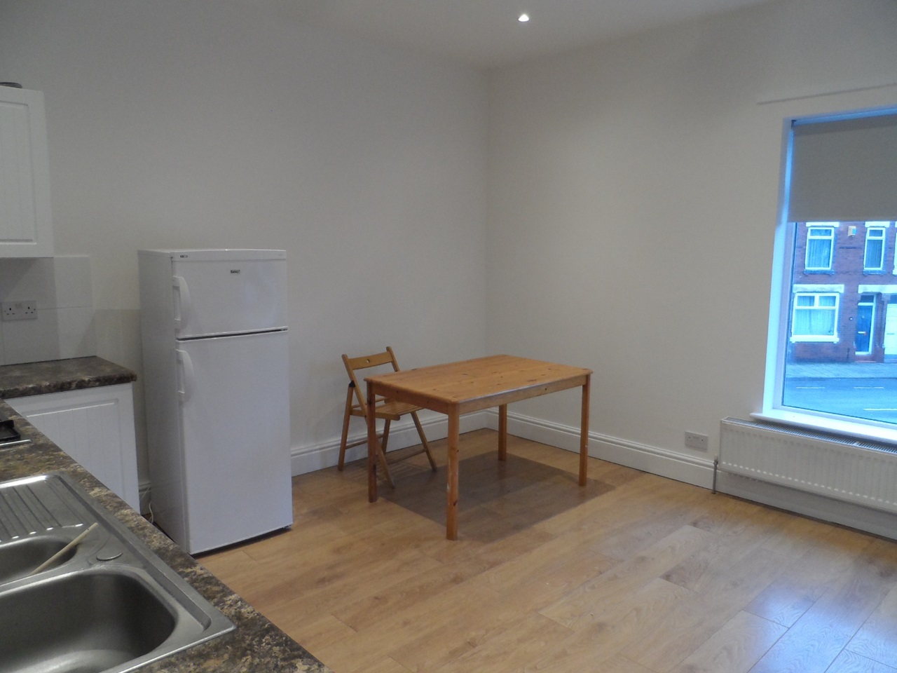 Stockport 2 Bed Flat, Reddish, SK5 To Rent Now for £750.00 p/m