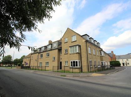 2 Bed Flat, Gault House, SN25
