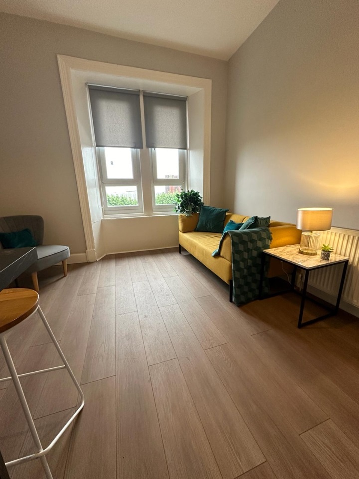 Glasgow 1 Bed Flat, Cumbernauld Road, G31 To Rent Now for £850.00 p/m