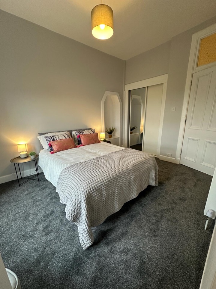 Glasgow 1 Bed Flat, Cumbernauld Road, G31 To Rent Now for £850.00 p/m