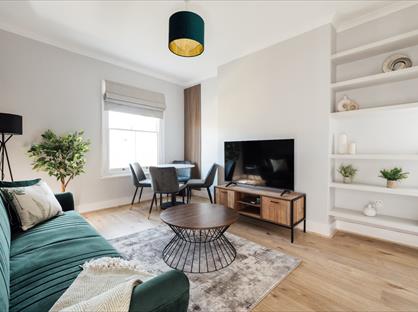 2 Bed Flat, Askew Road, W12