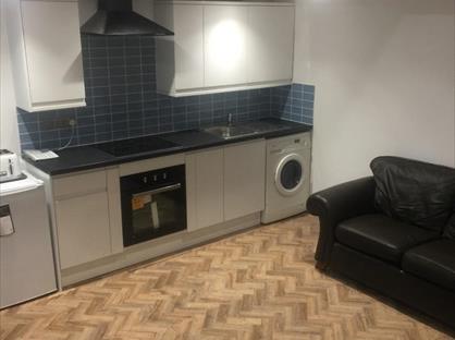 1 Bed Flat, Corona Road, CB4
