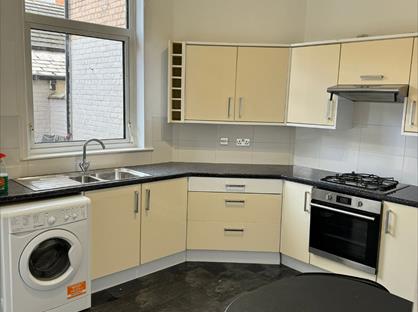 2 Bed Terraced House, Dukinfield Road, SK14