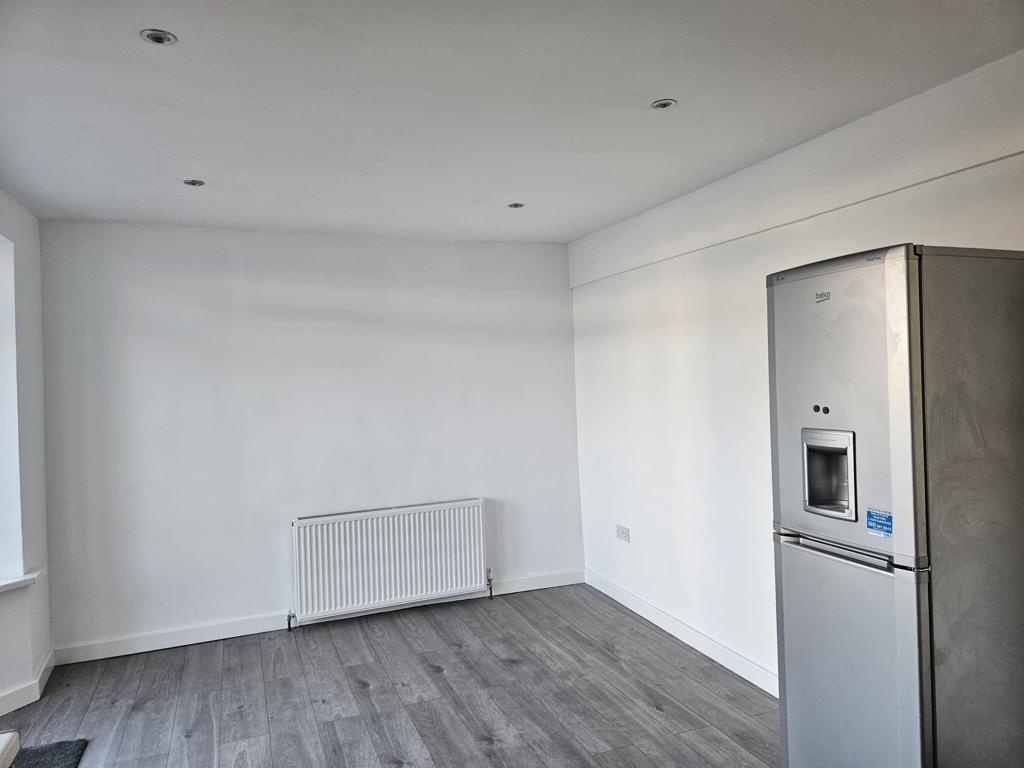 Wembley 5 Bed Terraced House, Wyld Way, HA9 To Rent Now for £2,800.