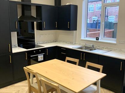 Room in a Shared House, King Street, WF10