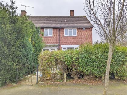 3 Bed Semi-Detached House, Wednesbury Gardens, RM3
