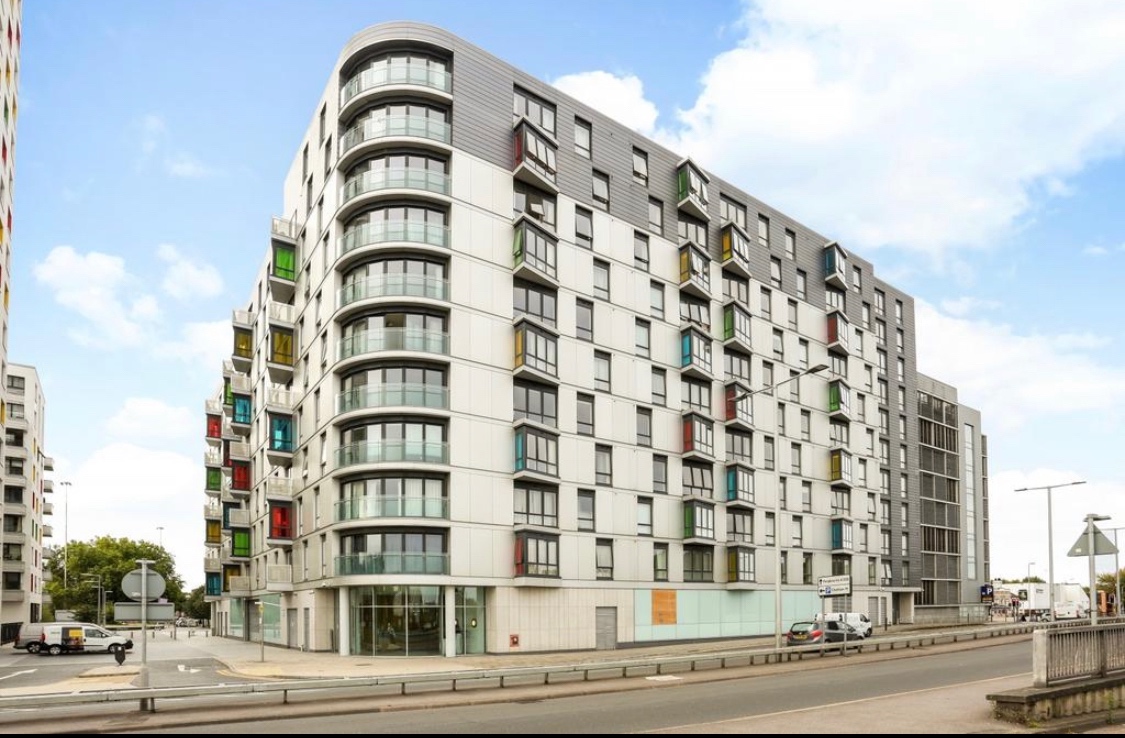 1 Bed Flat, Hunsaker, RG1