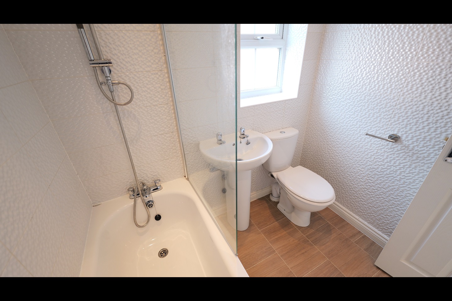 Dudley 3 Bed SemiDetached House, Wellspring Gardens, DY2 To Rent