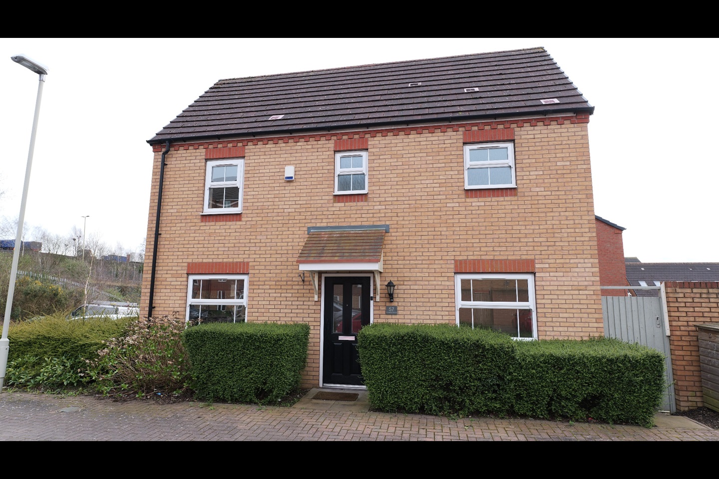 Dudley 3 Bed SemiDetached House, Wellspring Gardens, DY2 To Rent