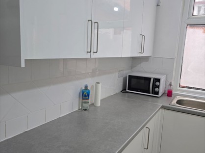2 Bed Terraced House, Emery St, L4