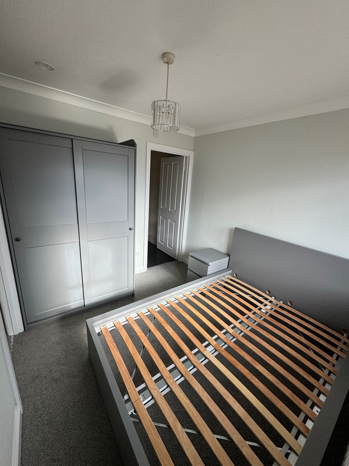 Carshalton 1 Bed Flat, Banstead Road, SM5 To Rent Now for £1,199.00 p/m