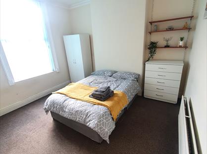 Room in a Shared House, Ash Grove, M14