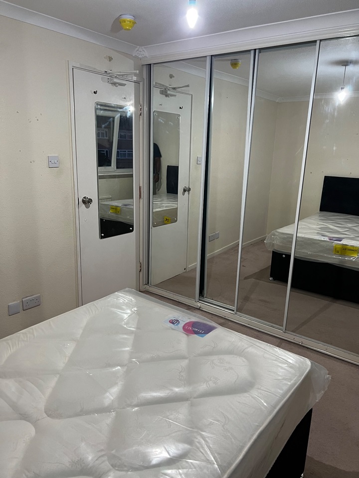 Conniburrow, Milton Keynes Room in a Shared House, Ramsons Avenue