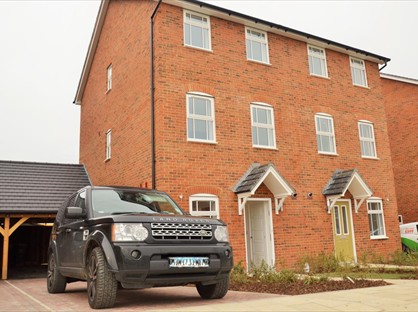 3 Bed Semi-Detached House, Mercer Avenue, DA10