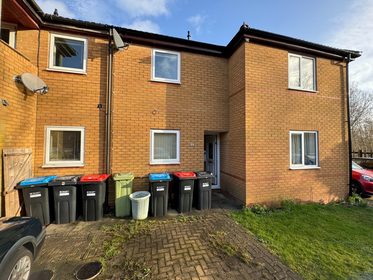 Furzton, Milton Keynes 2 Bed Terraced House, Combe Martin, MK4 To