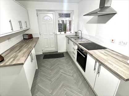 3 Bed End Terrace, Arncliffe Place, DL5