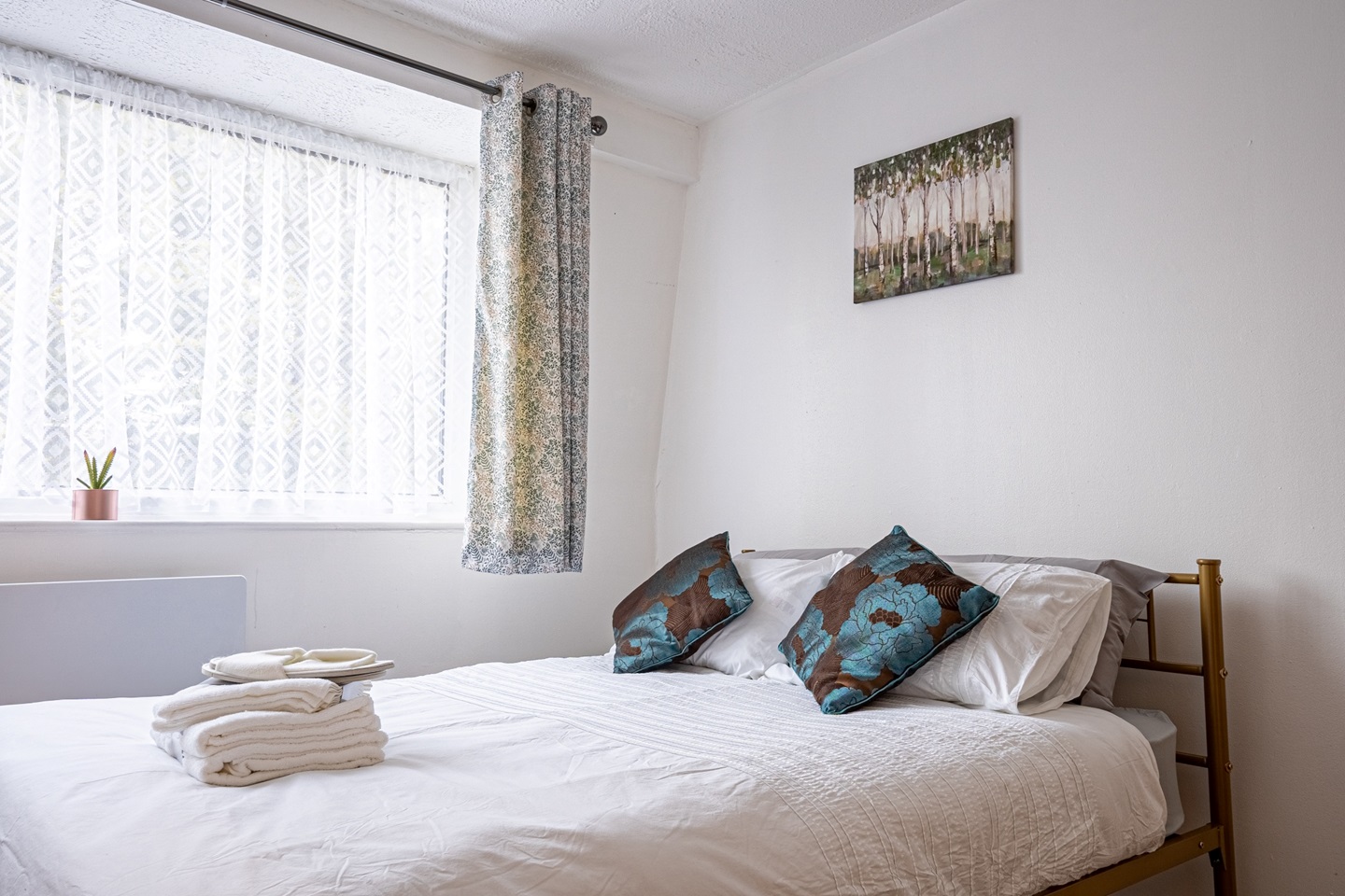London Room in a Shared House, Atkinson Road, E16 To Rent Now for £
