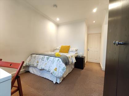 3 Bed Flat, Evelyn Street, SE8