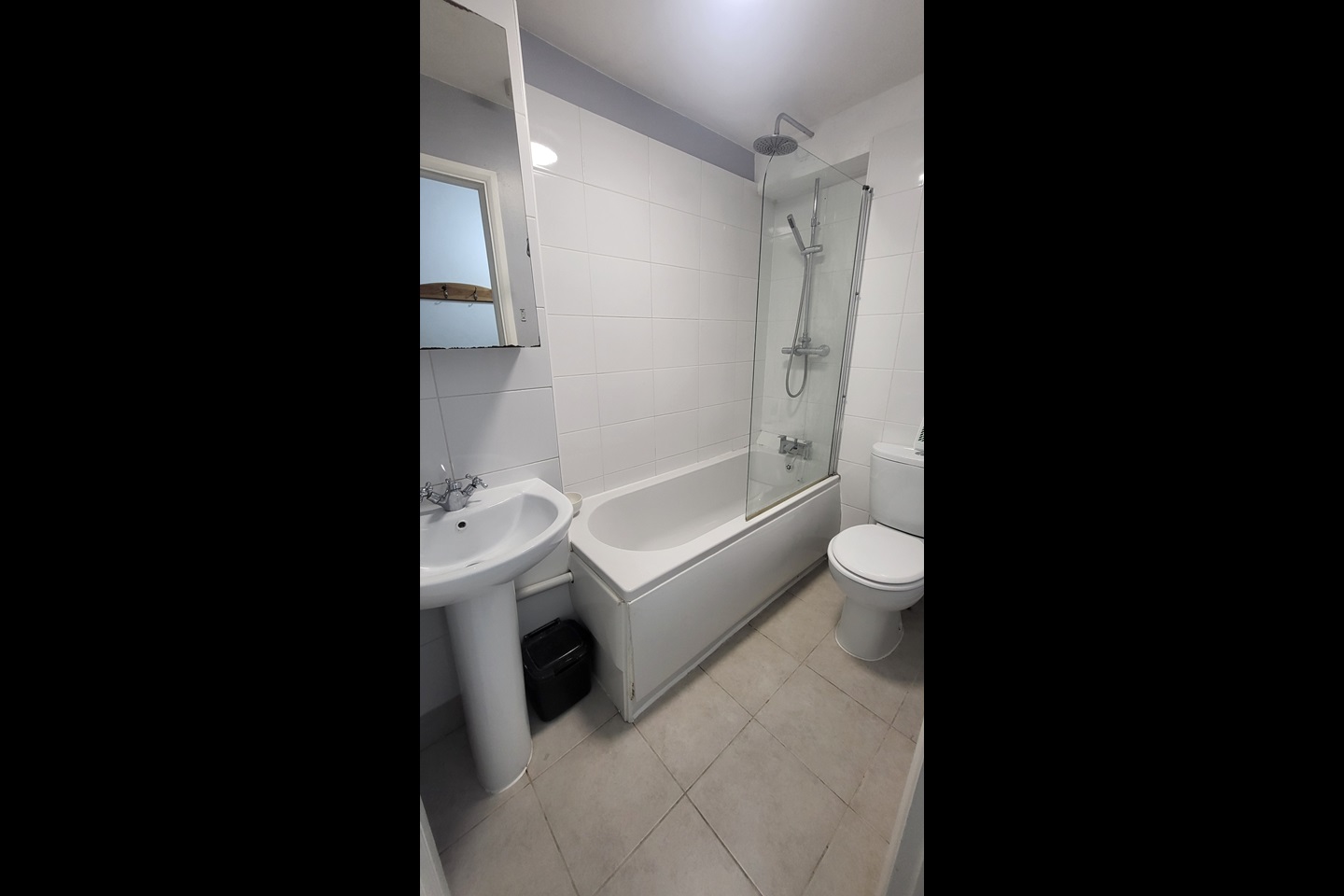 Maidenhead Studio Flat, Corfe Place, SL6 To Rent Now for £1,000.00 p/m