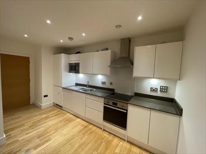 2 Bed Flat, Burlington House, EN8