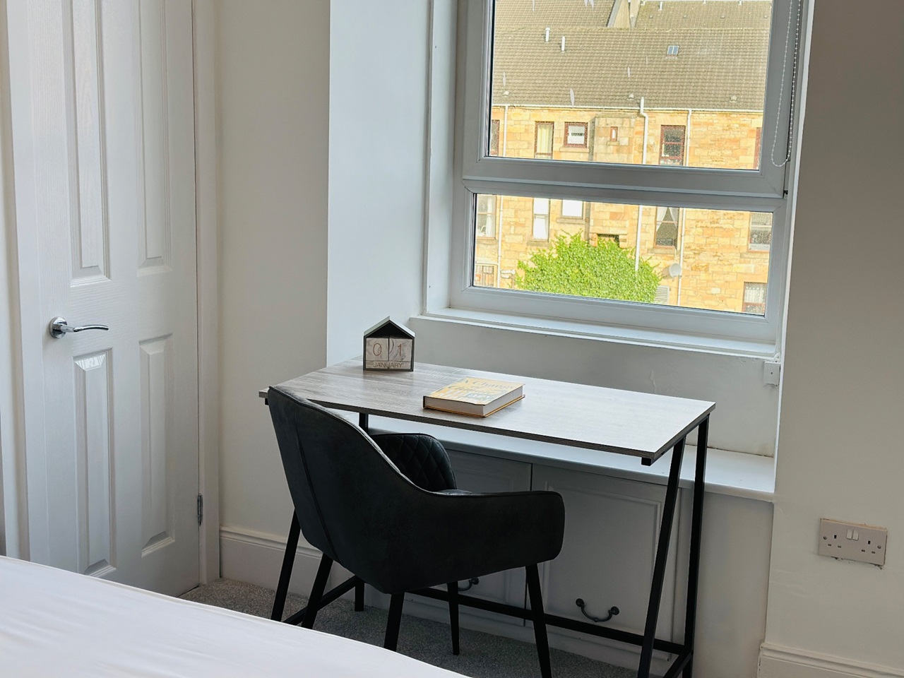 2 Bed Flat, Dumbarton Road, G11 photo 3