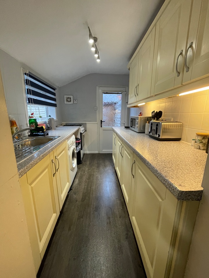 Grantham 4 Bed Terraced House, College Street, NG31 To Rent Now for