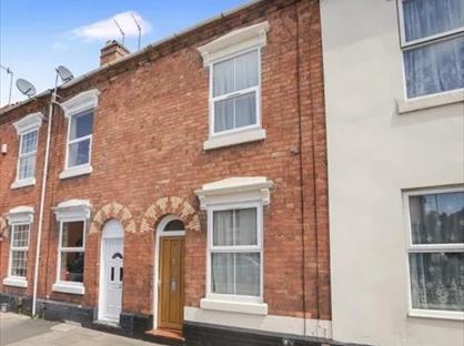 3 Bed Terraced House, Wood Street, DY11