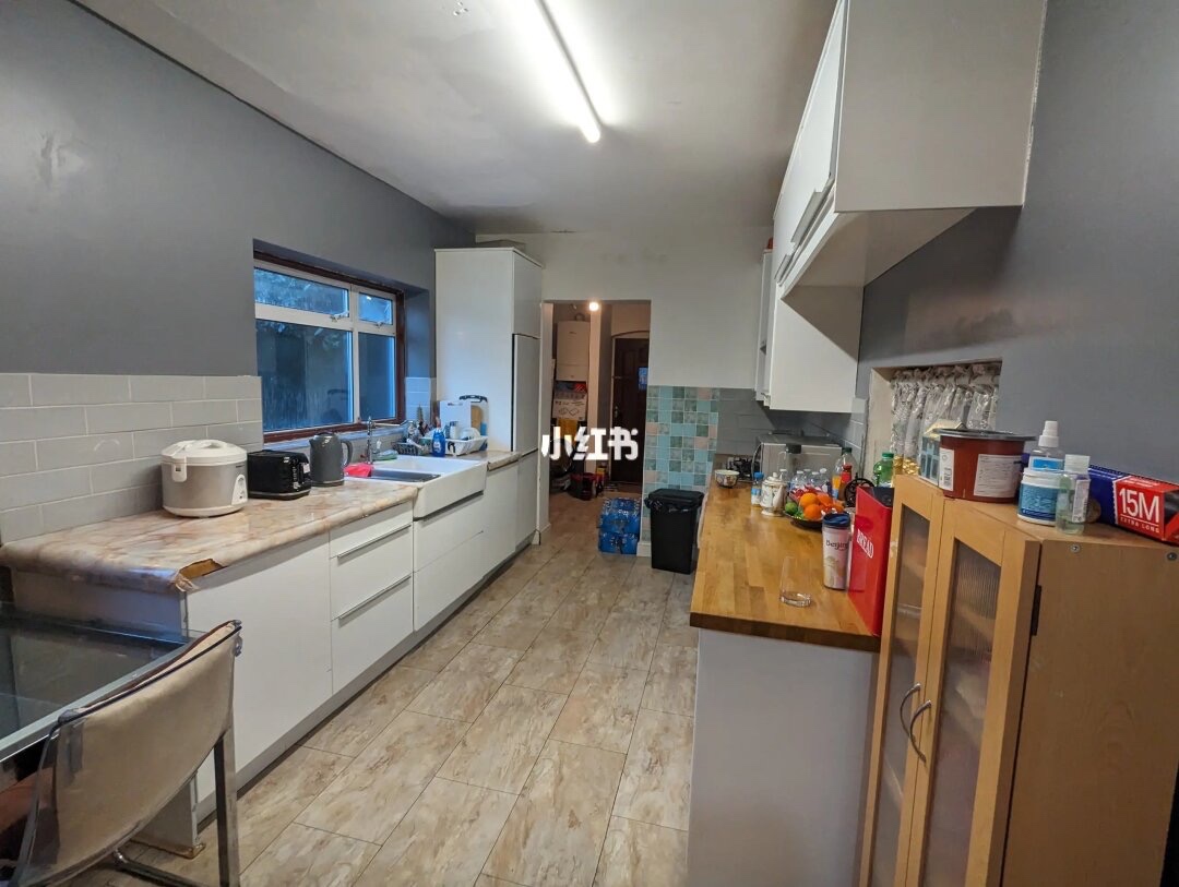 London Room in a Shared House, Garrick Drive, NW4 To Rent Now for £