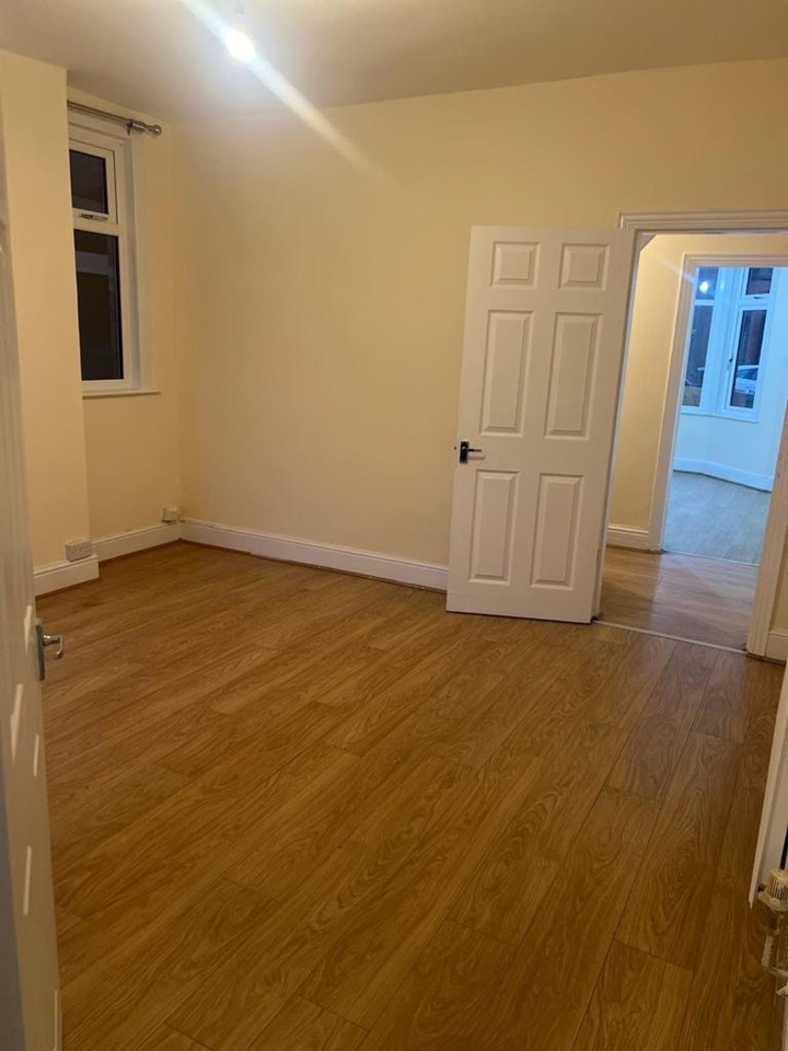 Nuneaton 3 Bed Terraced House, Norman Avenue, CV11 To Rent Now for