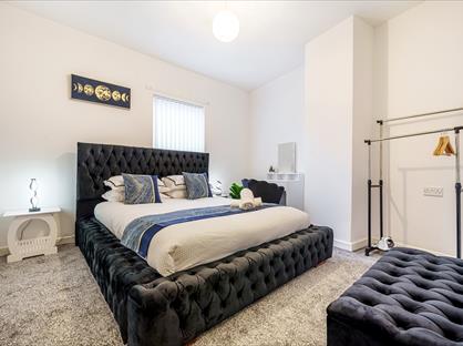2 Bed Semi-Detached House, Grosvenor Road, L15