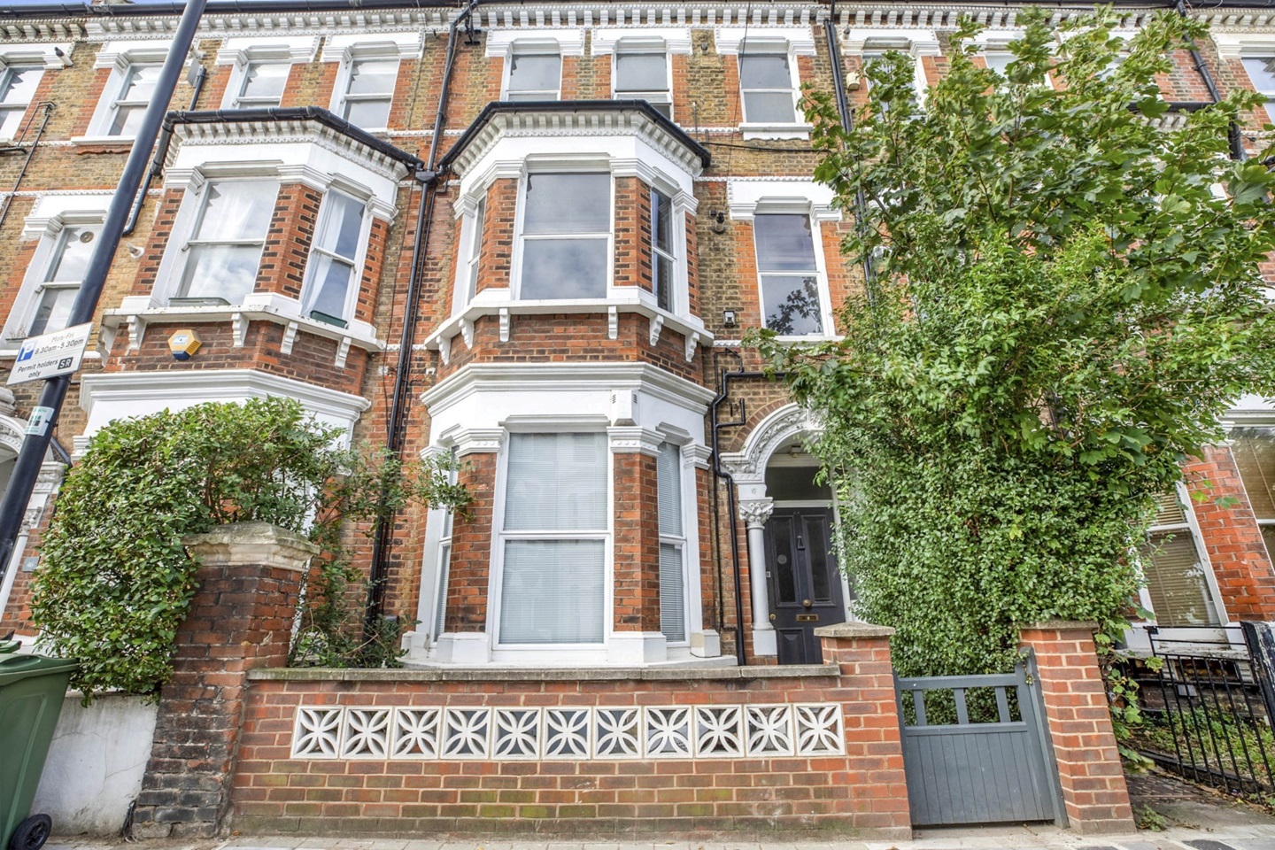 London 2 Bed Mayflower Road, SW9 To Rent Now for £2,850