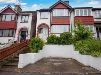 3 Bed Terraced House, Whytecliffe Road South, CR8