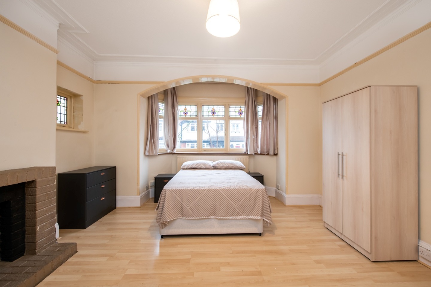 London Room in a Shared House, Heathdene Road, SW16 To Rent Now for