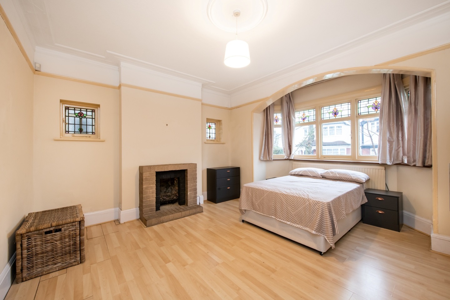 London Room in a Shared House, Heathdene Road, SW16 To Rent Now for